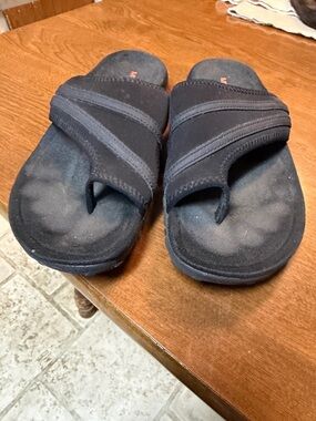 Women’s Merrell Black (Memory Foam) Sandals Size 8 PreOwned